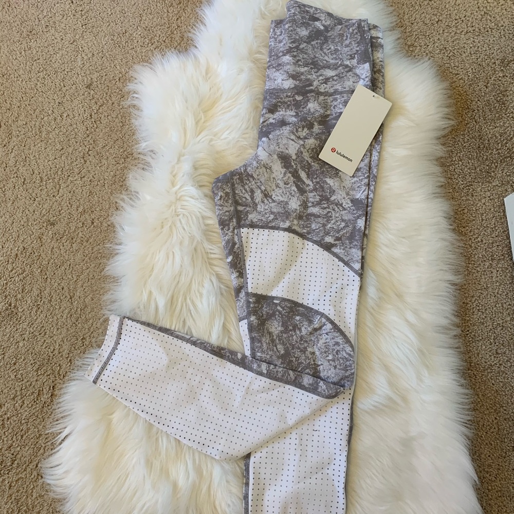Beach break paddle tight lululemon size 10 marble - Picture 3 of 8